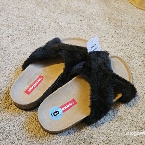 Unionbay sandals black faux fur size 6 brand new with tags